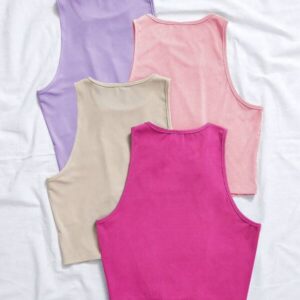 เสื้อครอปสายเดี่ยวคอสี่เหลี่ยมสีขาวเรียบมินิมอล