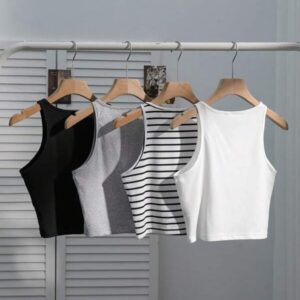 เสื้อครอปสายเดี่ยวคอสี่เหลี่ยมหลายสี