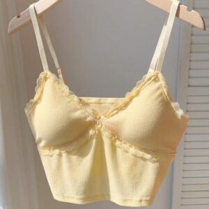 เสื้อครอปสายเดี่ยวคอสี่เหลี่ยมสีเหลืองกระดุมดอกไม้