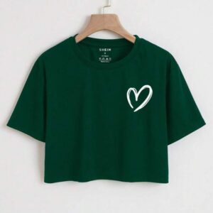 เสื้อครอปแขนสั้นคอกลมปักลายหัวใจสีเขียวเข้ม