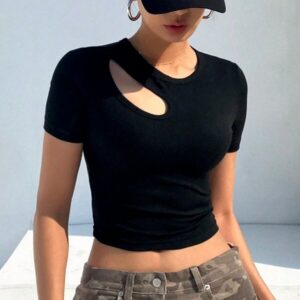 เสื้อครอปแขนสั้นคอกลมตัดต่อช่องอกสีดำเซ็กซี่