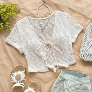 เสื้อครอปผูกเชือกหน้าแขนสั้นสีขาวสไตล์หวาน