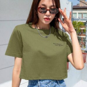 เสื้อครอปแขนสั้นคอกลมสีเขียวมิลิทารี่เรียบ