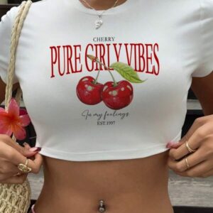 เสื้อครอปแขนสั้นลายเชอร์รี่ Pure Girl Vibes สีขาว