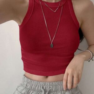 เสื้อครอปสายเดี่ยวคอสี่เหลี่ยมสีแดงสดเรียบ